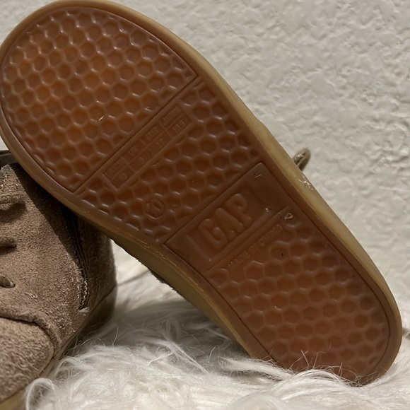 GAP Chukka Suede Shoes - Picture 8 of 8